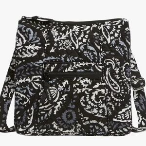Vera Bradley Hipster Paisley Noir pattern